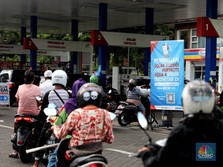 Jelang BBM Naik, Antrean Kendaraan SPBU Juga Terjadi di Bali