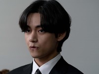 V BTS Dipastikan Hadiri Festival Cannes, Bareng Sama Jennie?