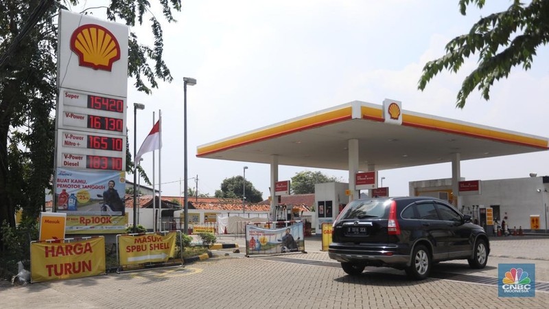Pom Bensin Shell di Kawasan Jakarta (CNBC Indonesia/Andrean Kristianto)
