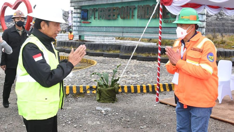 Presiden Joko Widodo dan Ibu Iriana Joko Widodo meninjau Tambang Grasberg milik PT Freeport Indonesia (PTFI) di Distrik Tembagapura, Kabupaten Mimika pada Kamis, 1 September 2022. Di Grasberg, Presiden dan Ibu Iriana mengunjungi Museum Bunaken untuk mendapatkan penjelasan tentang sejarah pertambangan PTFI. (Dok: Biro Pers Sekretariat Presiden)