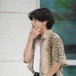 Kemenhan Korsel Bantah V BTS yang Dapat Perlakuan Spesial Saat Wamil