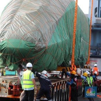 Penampakan Kereta 'Peluru' China Mendarat di Tanjung Priok