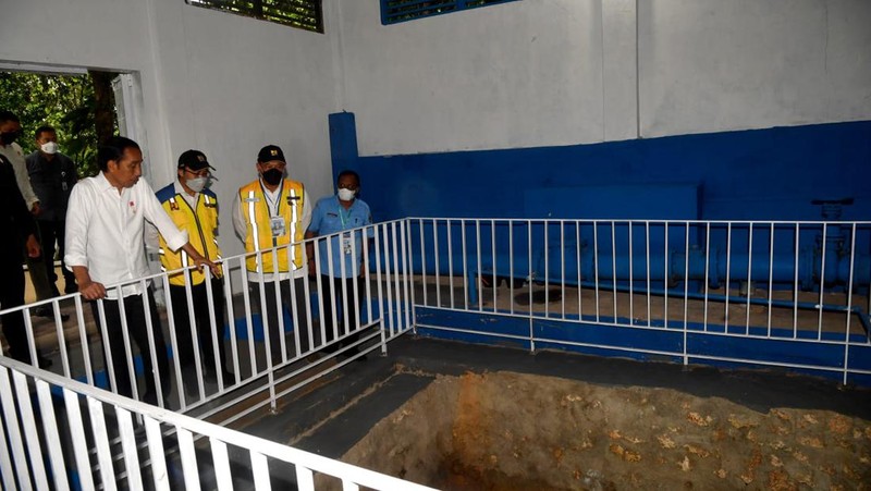 Presiden Joko Widodo meninjau Sistem Penyediaan Air Minum (SPAM) Weymomolin, Tanimbar selatan, Kabupaten Kepulauan Tanimbar, Provinsi Maluku, Jumat, 2 September 2022. (Dok: Biro Pers Sekretariat Presiden)