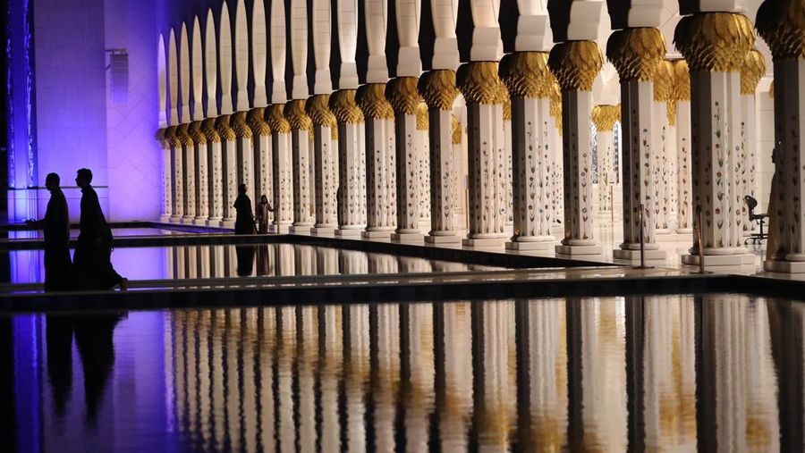 Sheikh Zayed Grand Mosque (AFP via Getty Images/GIUSEPPE CACACE)
