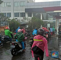 Kena Imbas PBBKB 10%, Harga BBM RI Besok Terancam Naik!
