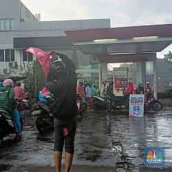 Pertamina Coba Pembatasan Beli Pertalite, Berlaku Buat Motor?