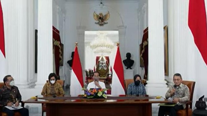Konferensi Pers Presiden Jokowi dan Menteri Terkait perihal Pengalihan Subsidi BBM, 3 Sep 2022 Konferensi Pers Presiden Jokowi dan Menteri Terkait perihal Pengalihan Subsidi BBM, 3 Sep 2022