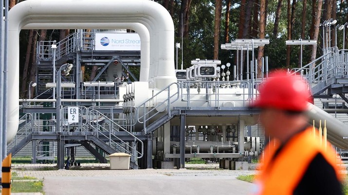 View towards Nord Stream 1 Baltic Sea pipeline and the transfer station of the Baltic Sea Pipeline Link in the industrial area of Lubmin, Germany, August 30, 2022. REUTERS/Lisi Niesner