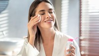 Lotion Micellar dari Embryolisse Ini Hapus Make Up Tanpa Sisa dalam Sekali Usap