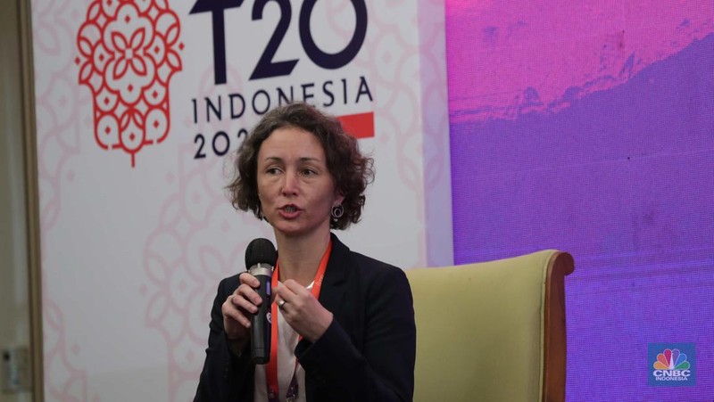 Lead Co-Chairs of T20, Bambang Brodjonegoro mememberikan sambutan dalam acara T20 Indonesia Summit 2022 di Nusa Dua, Bali, Senin (5/9/2022). T20 Indonesia Summit 2022 yang berlangsung  pada 5-6 September 2022 itu diselenggarakan sebagai bagian dari penguatan peran G20 dalam menavigasi dinamika global yang saat ini terjadi. Forum ini menjadi puncak penyelenggaraan T20 Indonesia.  (CNBC Indonesia/ Tri Susilo)