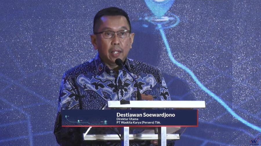 Direktur Utama Wakita Karya Destiawan Soewardjono Saat Penyelesaian Transaksi Ruas Tol Kanci - Pejagan dan Pejagan - Pemalang antara INA dan WTR. (Tangkapan Layar via Youtube Waskita Karya)