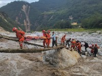 Potret Sichuan China Diguncang Gempa Dahsyat, 65 Tewas