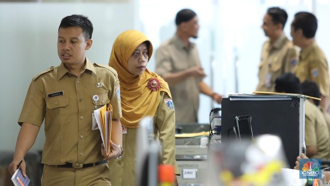 The Busy Bureaucracy Trap: Teknologi Maju, Birokrasi Tetap Harus Sibuk