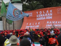 Perhatian! Banten Sahkan UMK 2023, Daerah Ini Tertinggi