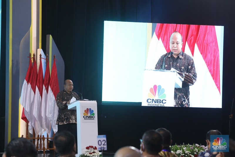 Presiden RI, Jokowi di acara Sarasehan 100 Ekonom Indonesia 2022 (CNBC Indonesia/Andrean Kristianto)