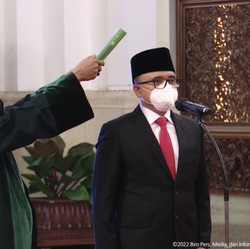 Pengalaman Jadi Alasan Jokowi Pilih Azwar Anas Jadi MenPANRB