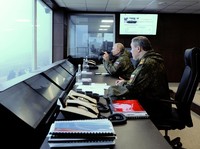 Gaya Putin 'Turun Gunung', Pantau Rusia-China Latihan Perang