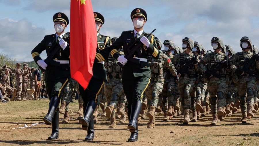 Tentara menghadiri latihan militer strategis Vostok-2022
