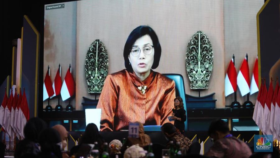 Presiden RI, Jokowi di acara Sarasehan 100 Ekonom Indonesia 2022 (CNBC Indonesia/Andrean Kristianto)