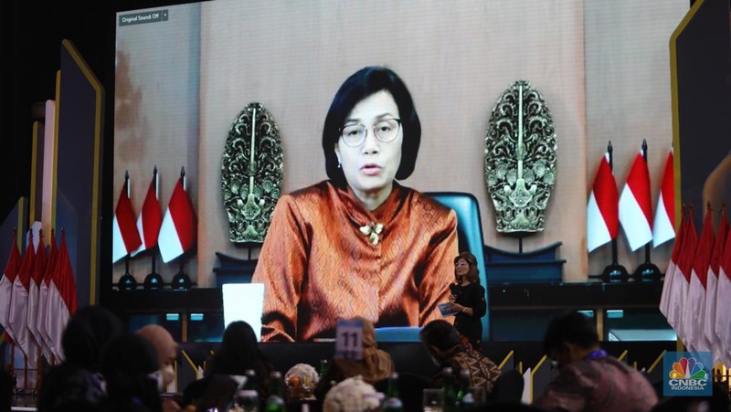 Presiden RI, Jokowi di acara Sarasehan 100 Ekonom Indonesia 2022 (CNBC Indonesia/Andrean Kristianto)