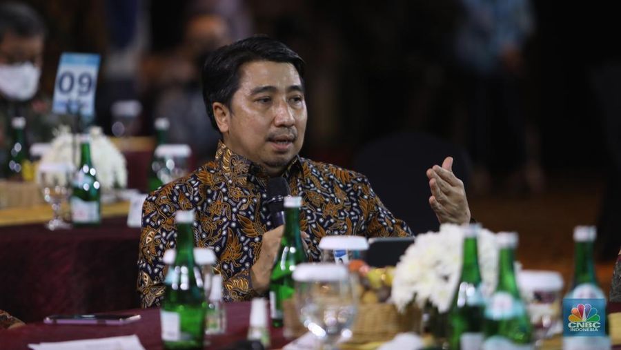 Paparan Kadep Kebijakan Ekonomi dan Moneter BI, Solikin M Juhro di acara Sarasehan 100 Ekonom. (CNBC Indonesia/Andrean Kristianto)
