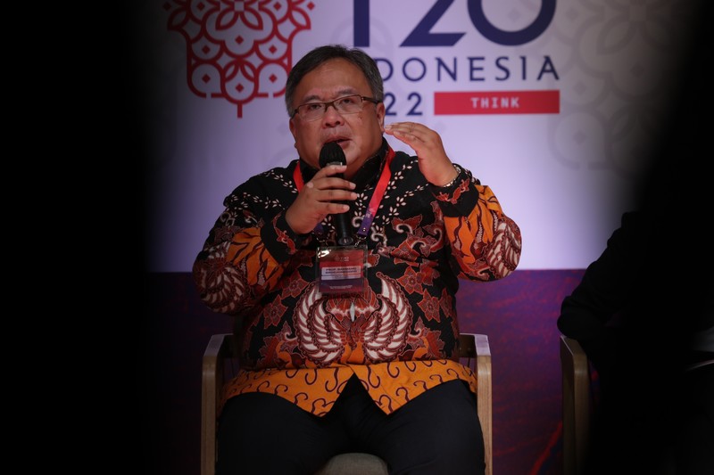 pertemuan T20 Indonesia Summit 2022 yang digelar di Hilton Resort, Nusa Dua, Bali pada 4-6 September 2022. Lead Co-Chair T20 Indonesia Bambang Brodjonegoro memberikan sambutan pada forum T20 Summit Indonesia di acara puncak KTT T20 yang digelar di Hilton Resort, Nusa Dua, Bali. (CNBC Indonesia/Tri Susilo))