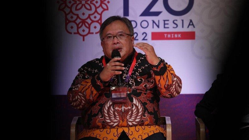 pertemuan T20 Indonesia Summit 2022 yang digelar di Hilton Resort, Nusa Dua, Bali pada 4-6 September 2022. Lead Co-Chair T20 Indonesia Bambang Brodjonegoro memberikan sambutan pada forum T20 Summit Indonesia di acara puncak KTT T20 yang digelar di Hilton Resort, Nusa Dua, Bali. (CNBC Indonesia/Tri Susilo))