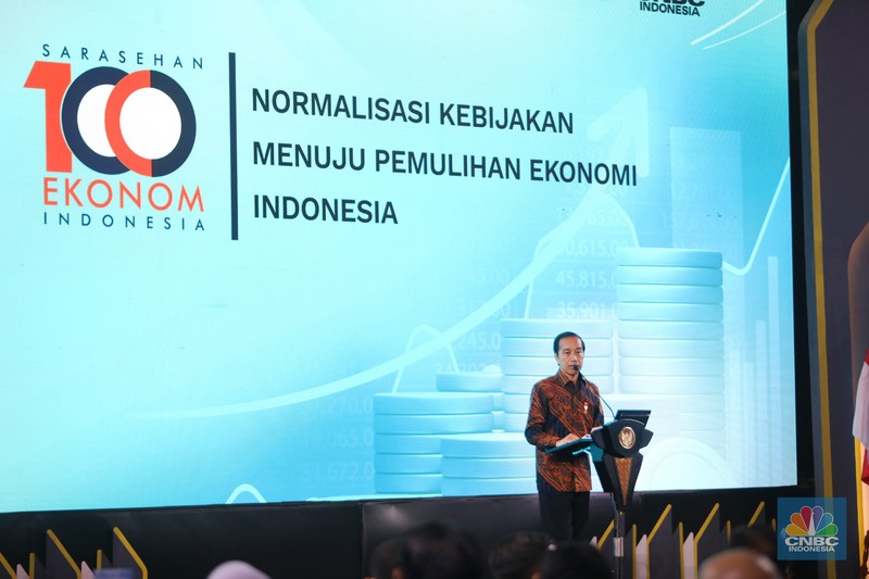 Presiden RI, Jokowi di acara Sarasehan 100 Ekonom Indonesia 2022 (CNBC Indonesia/Andrean Kristianto) Presiden RI, Jokowi di acara Sarasehan 100 Ekonom Indonesia 2022 (CNBC Indonesia/Andrean Kristianto)