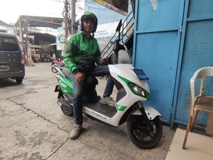 Nasib, Orderan Ojol Sering Ditolak Gegara Pakai Motor Listrik