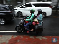 Grab-Gojek Cari Untung, Cek Perbandingan Mahalnya Tarif Ojol