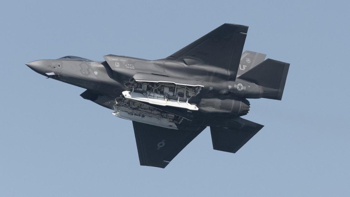 Adu Kuat dengan China, AS Pamer Rudal Rahasia Buat Jet Tempur F-35