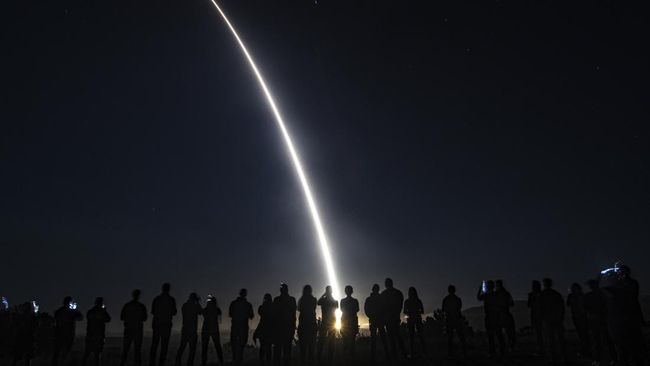 AS Luncurkan Rudal Nuklir "Minuteman III", Persiapan Perang Dunia 3?
