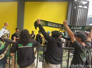 75 Bonek Akan Nonton PSM Makassar Vs Persebaya Surabaya di Stadion BJ Habibie