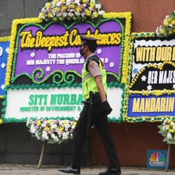 Karangan Bunga Ratu Elizabeth di Kedubes Inggris Jakarta