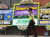 Karangan Bunga Ratu Elizabeth di Kedubes Inggris Jakarta
