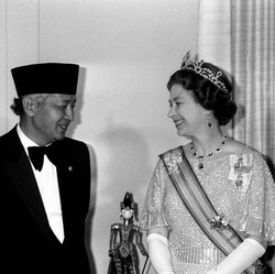 Bisnis Bareng Salim, Soeharto Nyaris Dipecat dari TNI