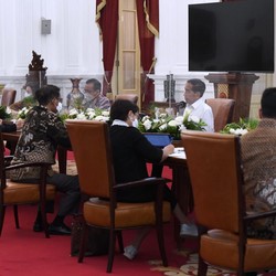 Jokowi Ngamuk ke Yasonna: Copot Dirjen Kalau Tak Becus!