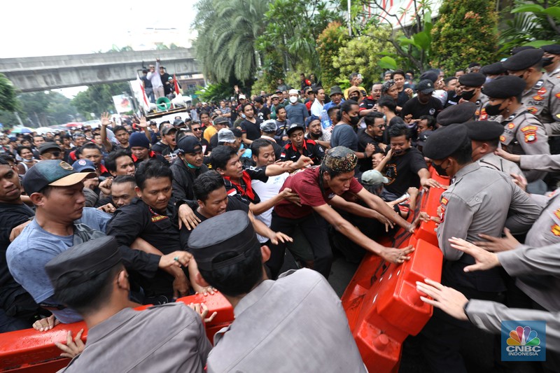 Demo Penyesuaian Tarif Ojol (CNBC Indonesia/Tri Susilo)