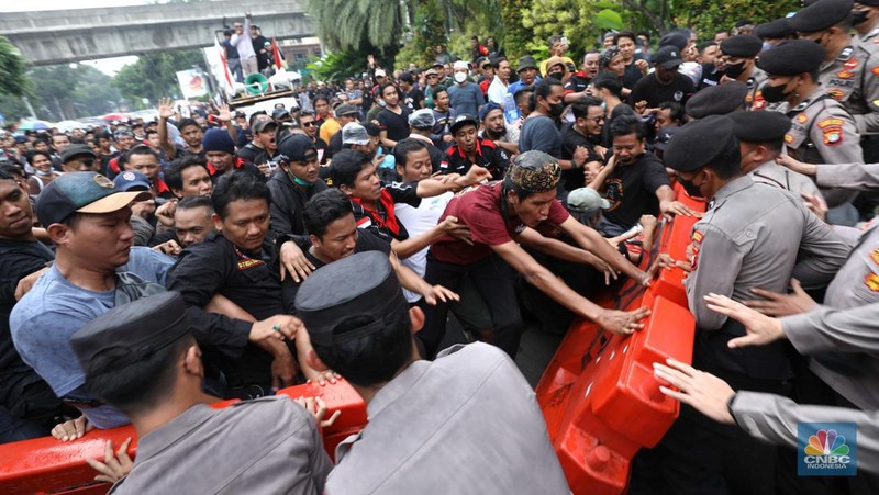 Demo Penyesuaian Tarif Ojol (CNBC Indonesia/Tri Susilo)