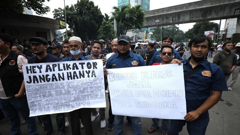 Demo Penyesuaian Tarif Ojol (CNBC Indonesia/Tri Susilo)