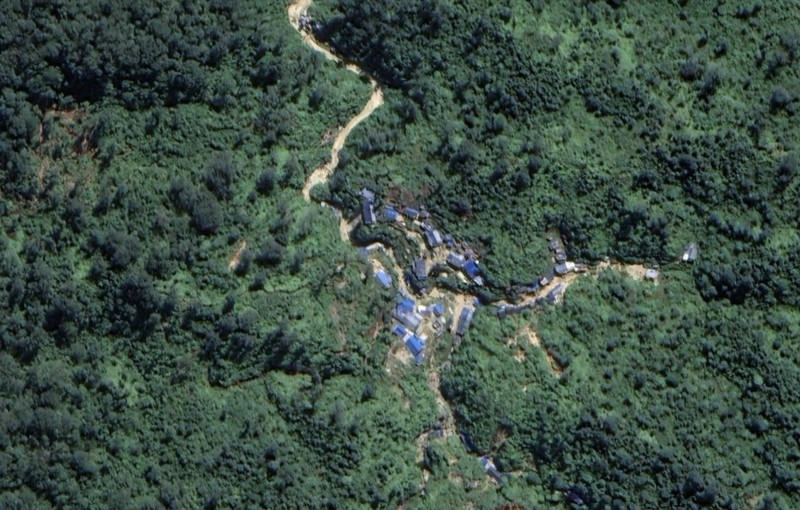 Penampakan Gunung Emas Pinggir Jakarta yang Hancur via Gmaps