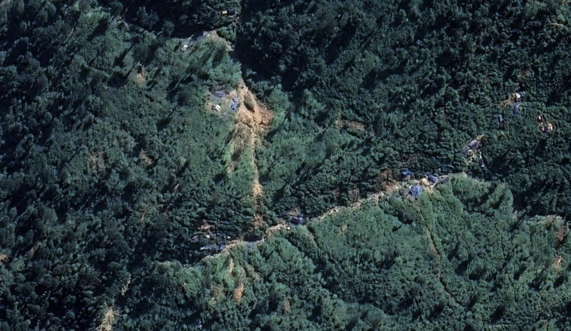 Penampakan Gunung Emas Pinggir Jakarta yang Hancur via Gmaps