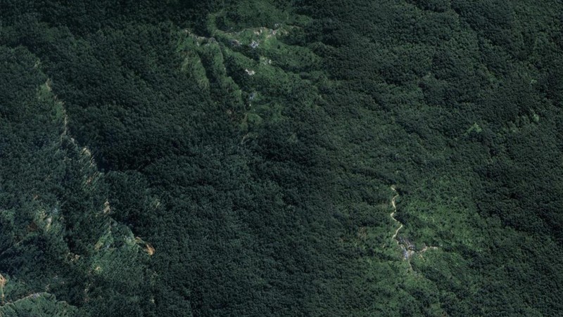 Penampakan Gunung Emas Pinggir Jakarta yang Hancur via Gmaps