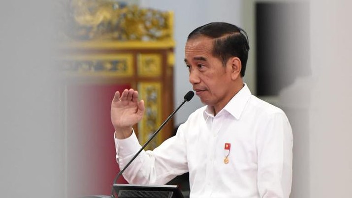 Presiden saat memberikan arahan dalam pertemuan dengan seluruh kepala daerah secara luring dan daring di Istana Negara, Jakarta, pada Senin, 12/9/2022. (Foto: Kris - Biro Pers Sekretariat Presiden) Presiden saat memberikan arahan dalam pertemuan dengan seluruh kepala daerah secara luring dan daring di Istana Negara, Jakarta, pada Senin, 12/9/2022. (Foto: Kris - Biro Pers Sekretariat Presiden)