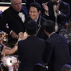 Pemenang Emmy Awards 2022, dari Zendaya hingga Lee Jung-Jae