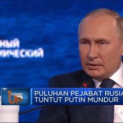 Puluhan Pejabat Rusia Tuntut Putin Mundur