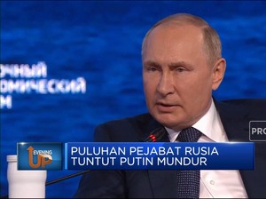 Puluhan Pejabat Rusia Tuntut Putin Mundur