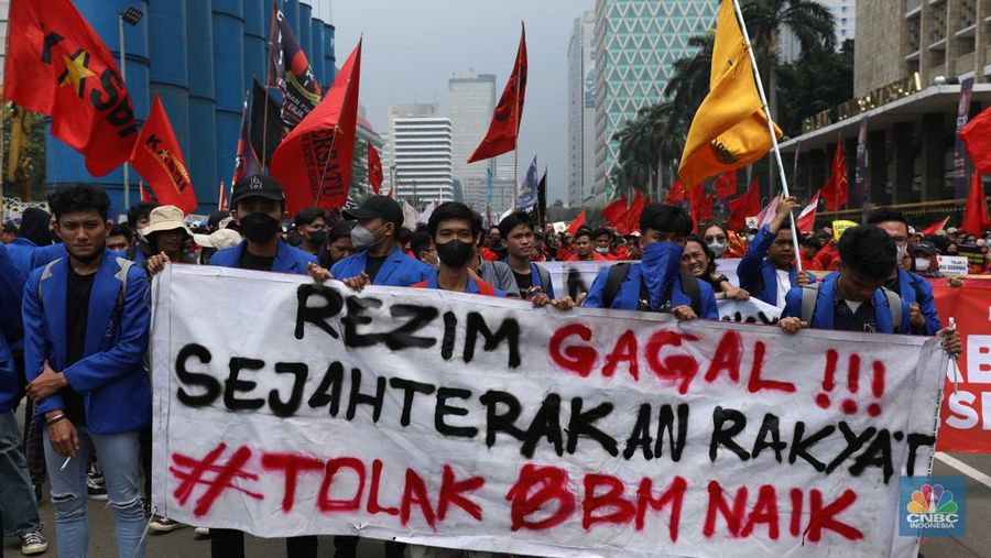 Demo Buruh di Patung Kuda (CNBC Indonesia/Tri Susilo)