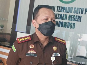 Intip Garasi Kajari dan Kasipidsus Kejari Bondowoso yang Kena OTT KPK