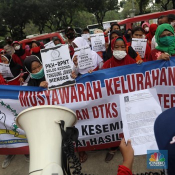 Kantor Anies Diserbu Ibu-Ibu, Ada Apa?